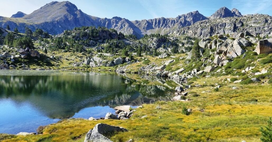 A paisagem Montanhosa de Andorra.