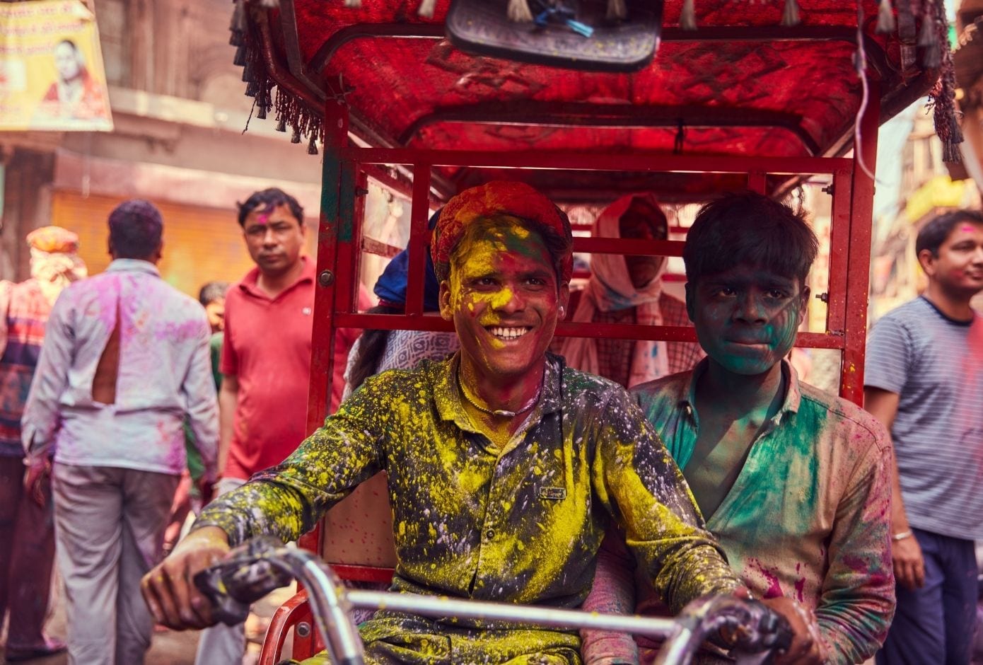 holi travel guide