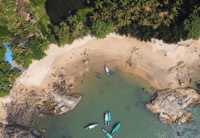 gokarna-karnataka-best-beaches-in-india (wecompress.com) | CuddlyNest Travel Blog Aerial View of paradise beach of Gokarna
