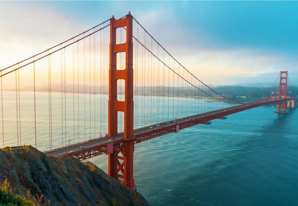 The Golden Gate Bridge crossing the San Francisco Bay.