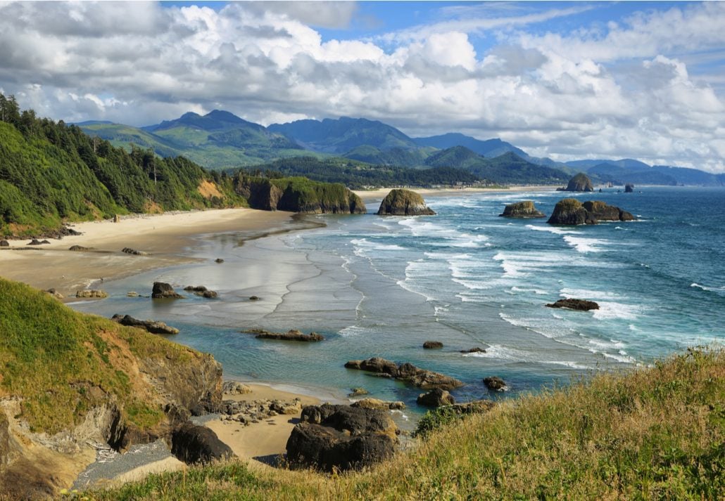 best-beaches-united-states-cannon-beach-oregon | CuddlyNest Travel Blog Cannon Beach, in Oregon.