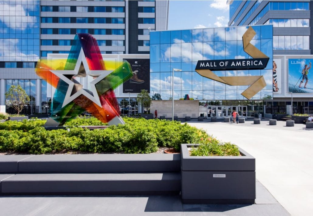 Minneapolis MN- The Front entrance of the mall of America.