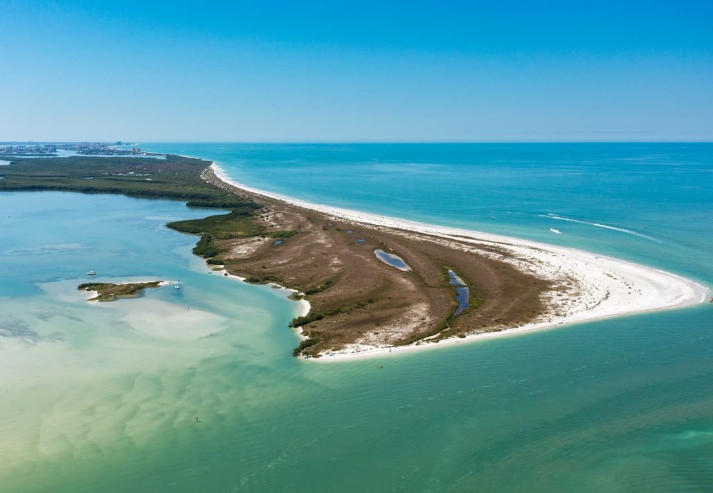 best-beaches-near-orlando-caladesi-island-state-park | CuddlyNest Travel Blog Caladesi Island State Park In Florida.