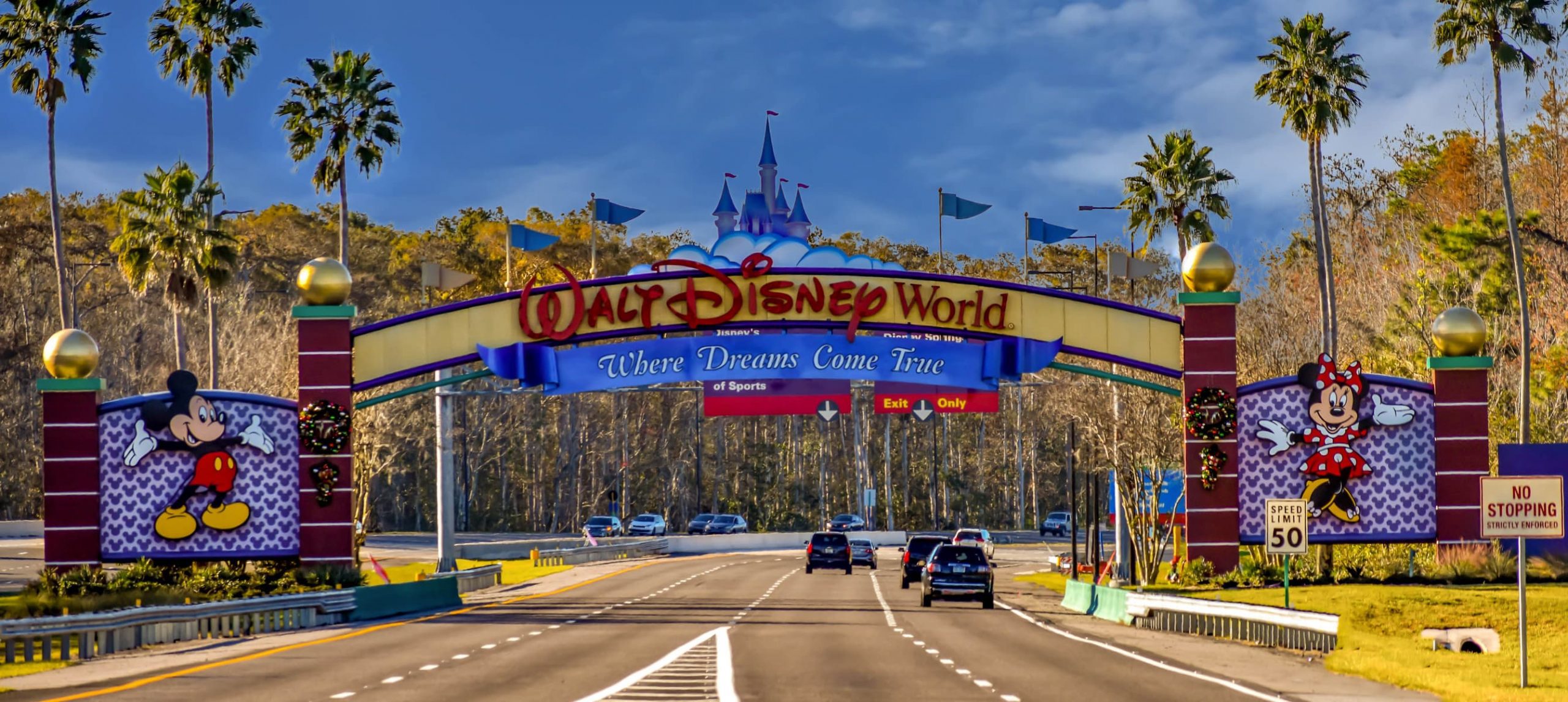 Entrance Arch of Walt Disney Theme Parks at Lake Buena Vista area .