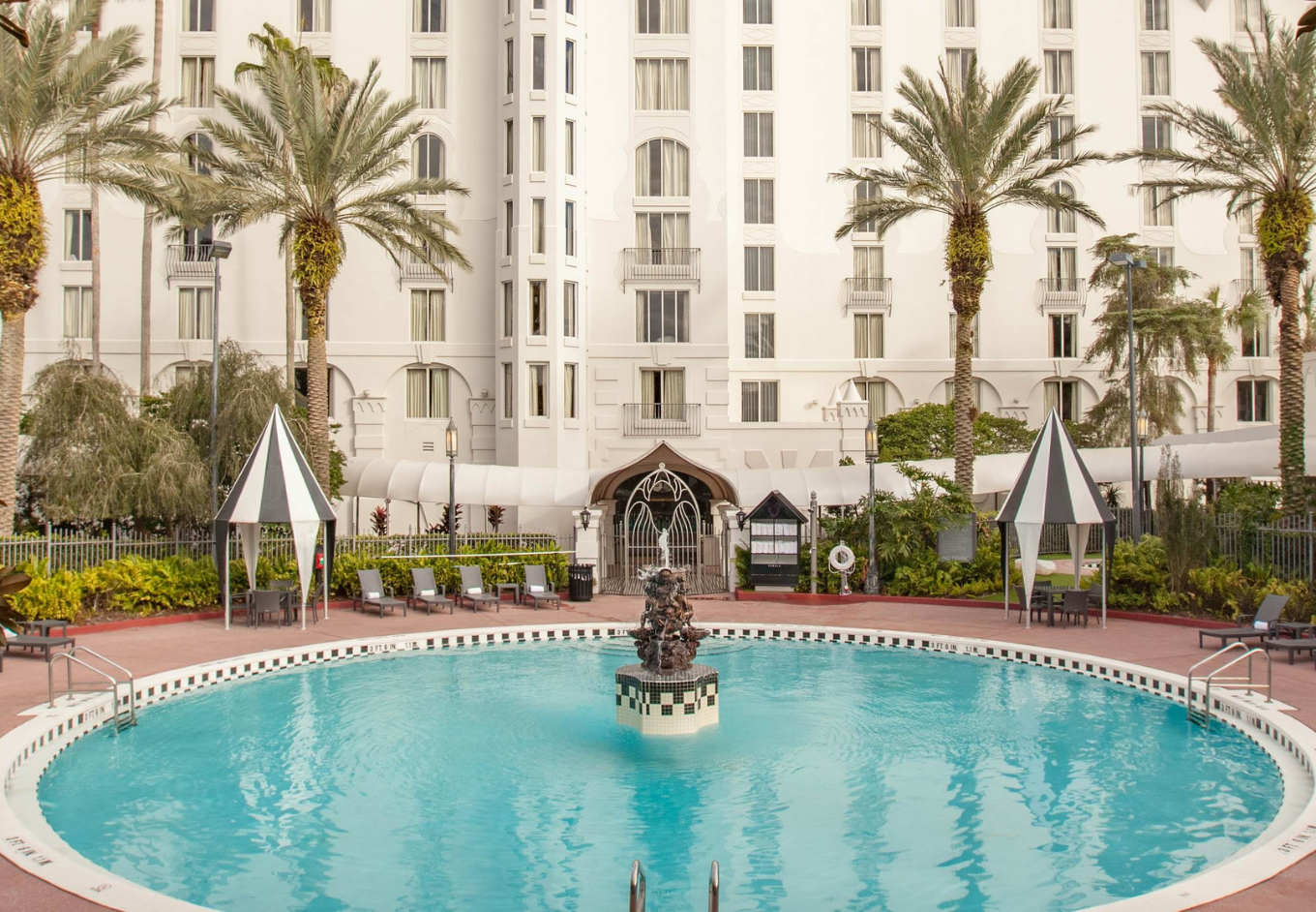 8 Best Hotels Near SeaWorld Orlando CuddlyNest