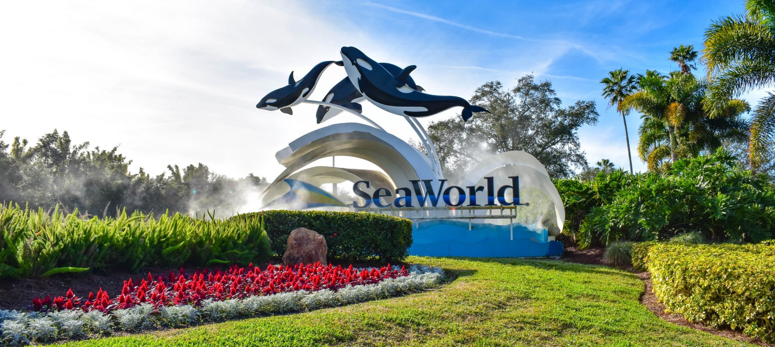 Panoramic view of Seaworld sign in International Drive area