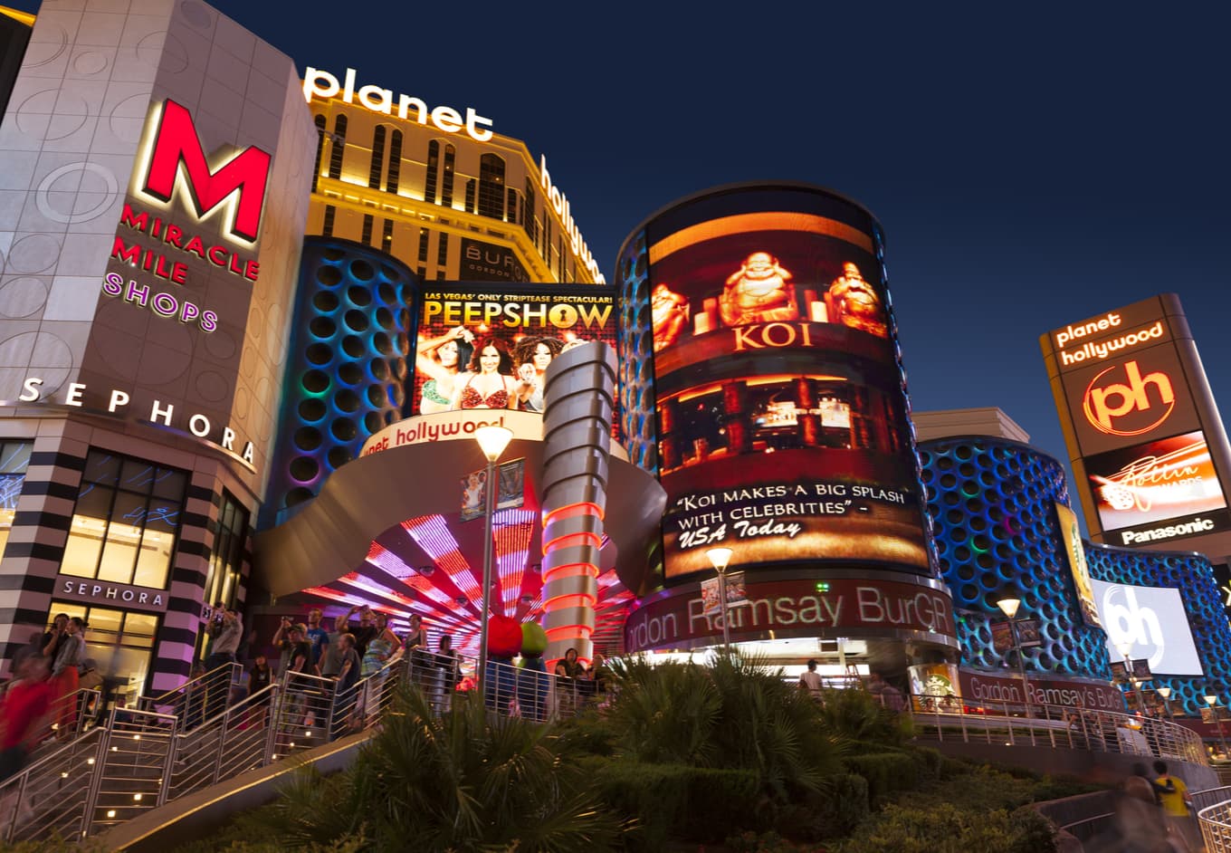 The 9 Best Places To Go in Las Vegas | CuddlyNest
