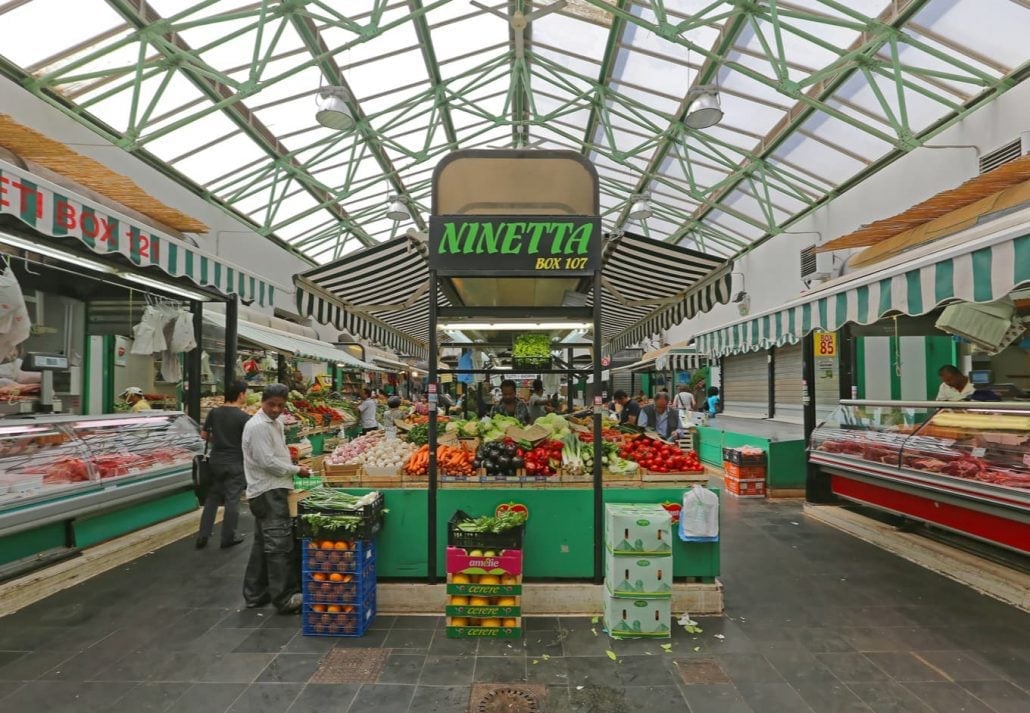 farmers-markets-rome-nuovo-mercato-esquilino | CuddlyNest Travel Blog Nuovo Mercato Esquilino