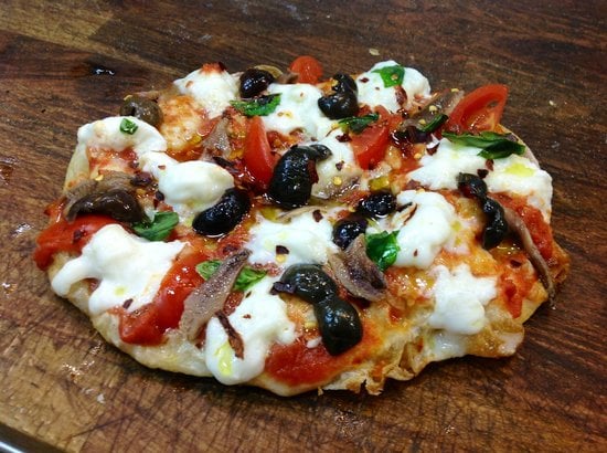 pizza-restaurants-rome-pinsere | CuddlyNest Travel Blog Pizza Places In Rome - Pinsere