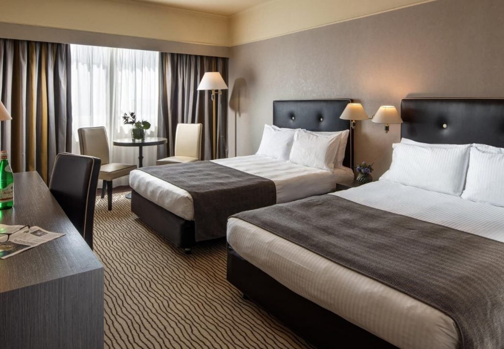 hotels-near-rome-airport-holiday-inn | CuddlyNest Travel Blog