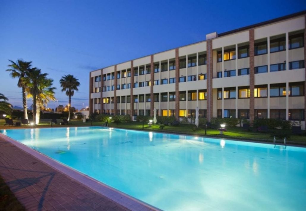 hotels-near-rome-airport-leonardo-da-vinci-hotel | CuddlyNest Travel Blog