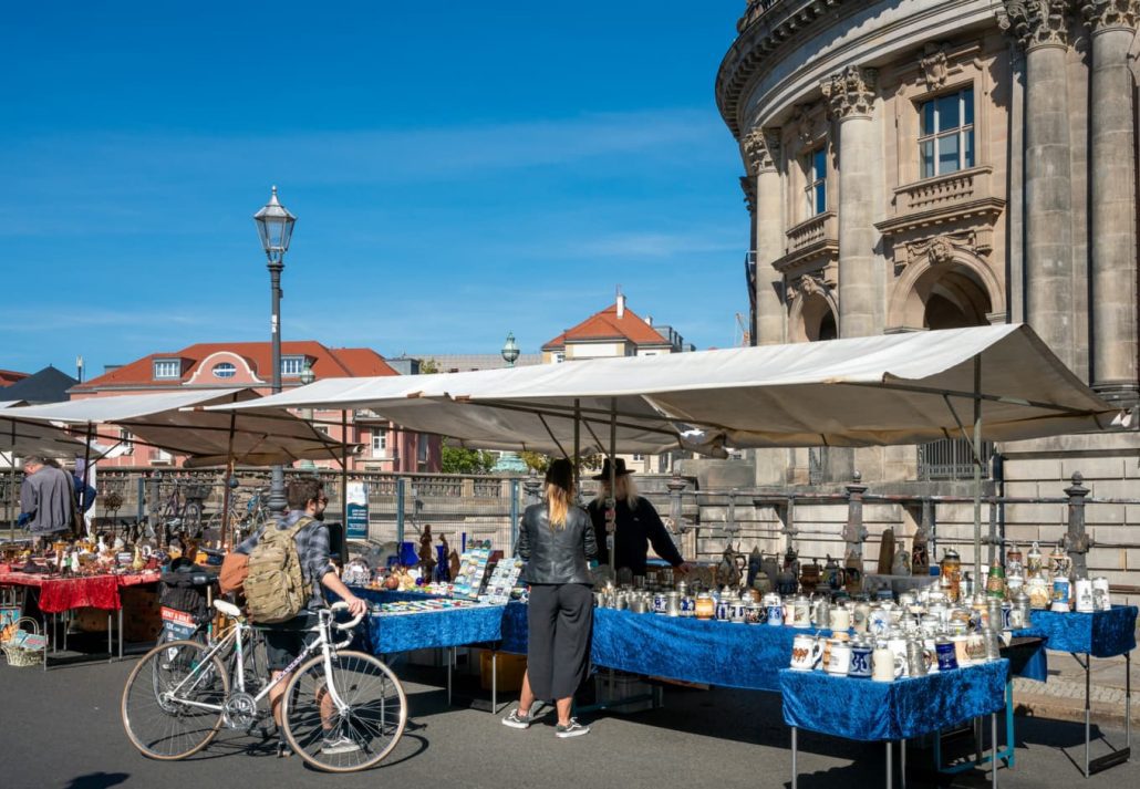 Vendors selling outside in front of Bode Museum