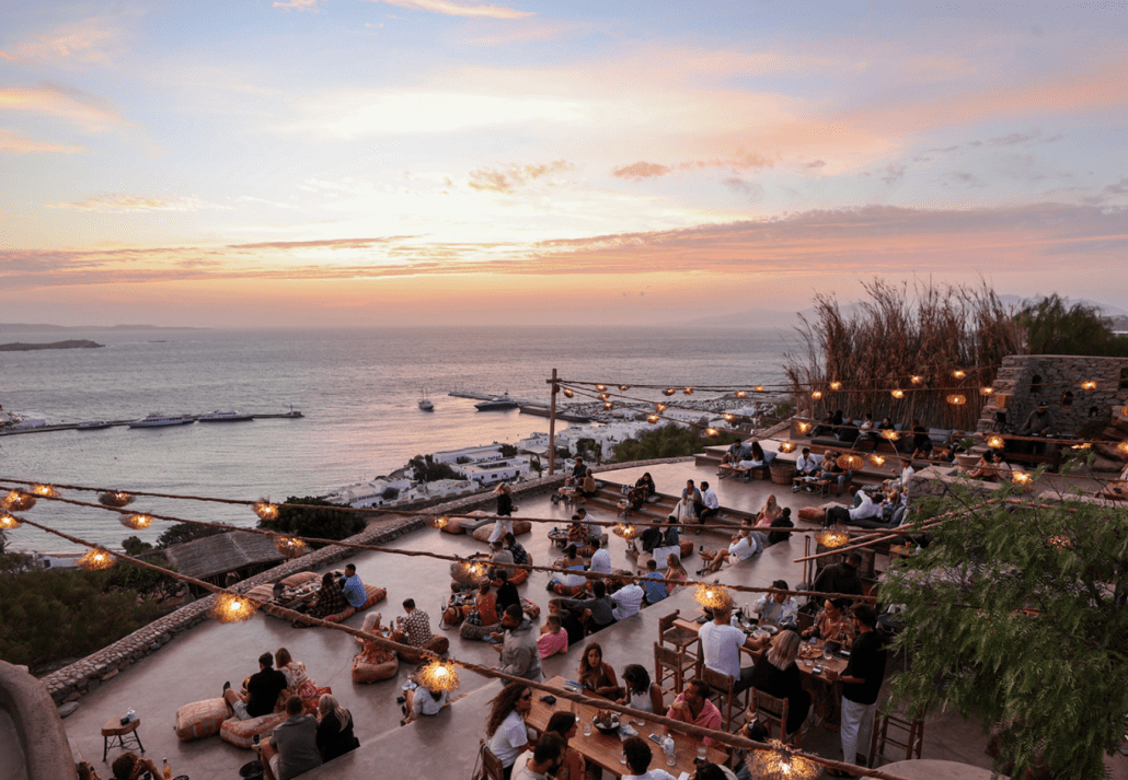 bars_in_greece_180_degrees_sunset_bar_mykonos | CuddlyNest Travel Blog