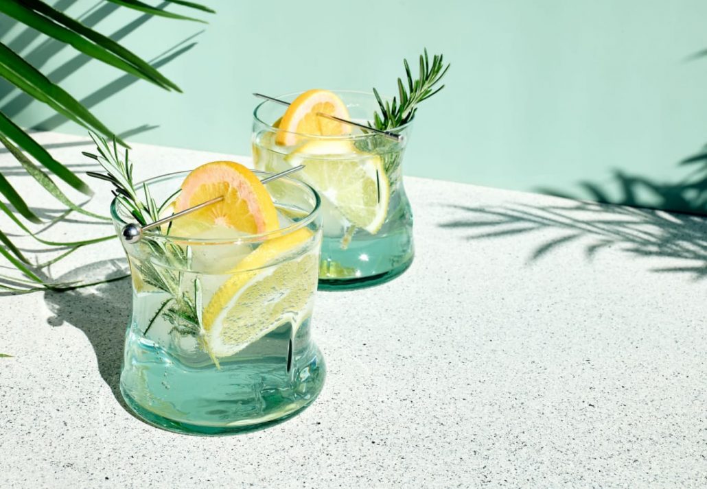 bars_in_greece_lemonade | CuddlyNest Travel Blog lemonade with rosemary