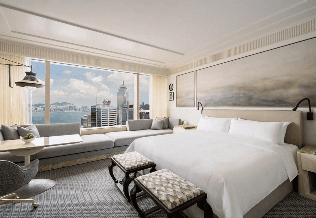 best-hotels-in-hong-kong-island-shan-gri-la | CuddlyNest Travel Blog Island Shangri-La's Hotel Room, in Hong Kong.