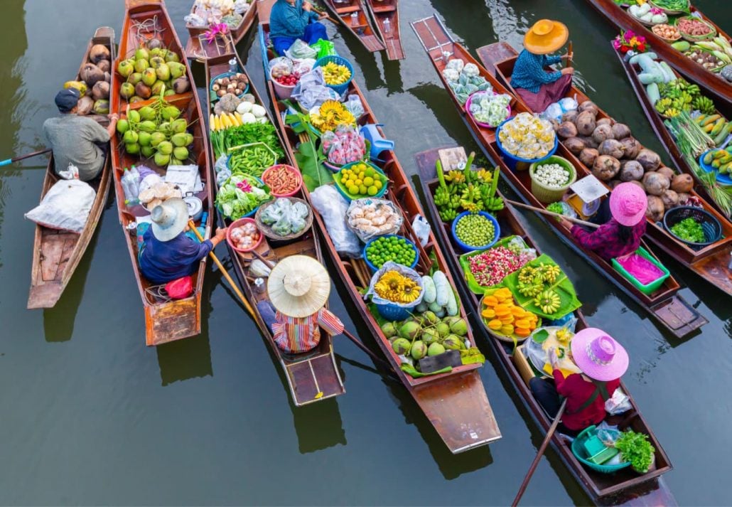 Wat Sai Floating Market, Bangkok.