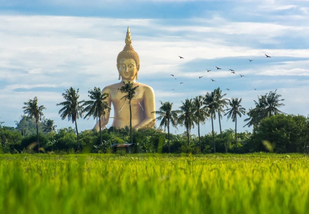 Wat Muang Buddha statue 