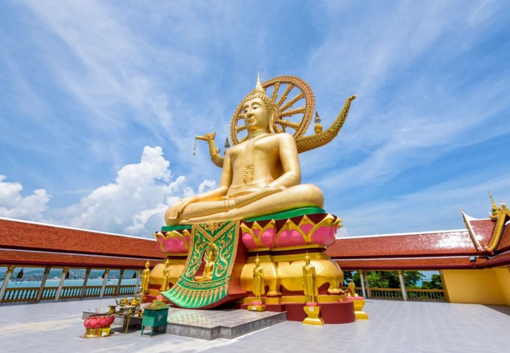 Buddha statue at Wat Phra Yai
