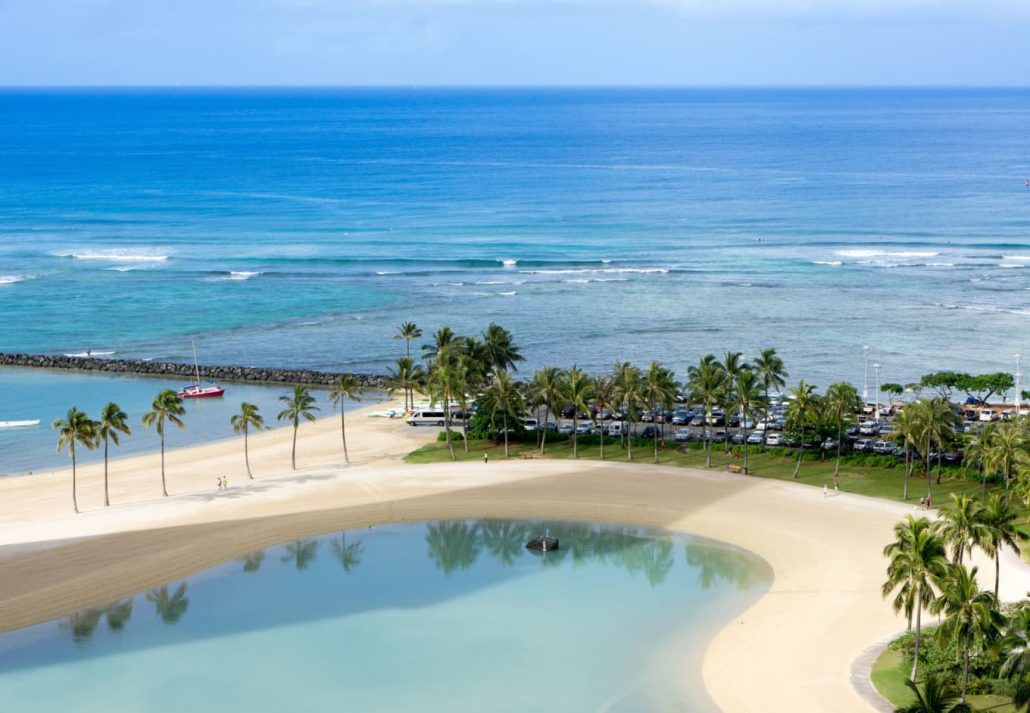 Best beaches in Honolulu - Kahanamoku Beach and Lagoon