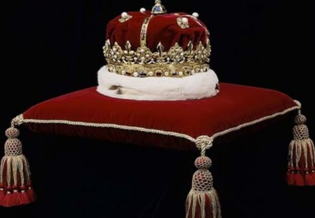 crown jewels edinburgh castle