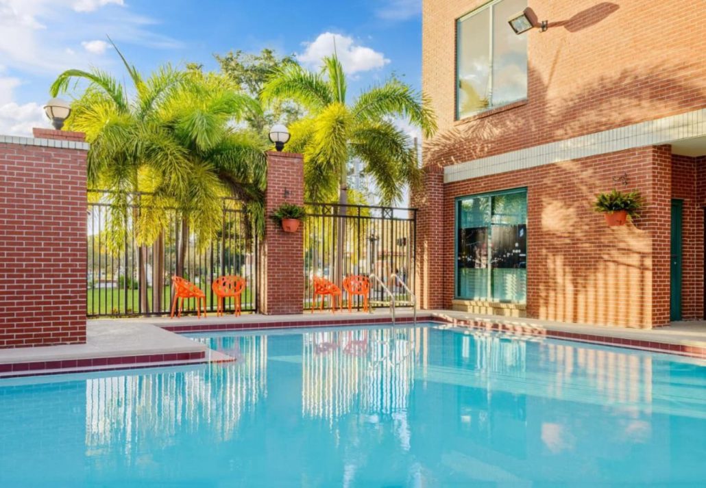 Outdoor pool at Hampton Inn Ybor/Downtown Tampa