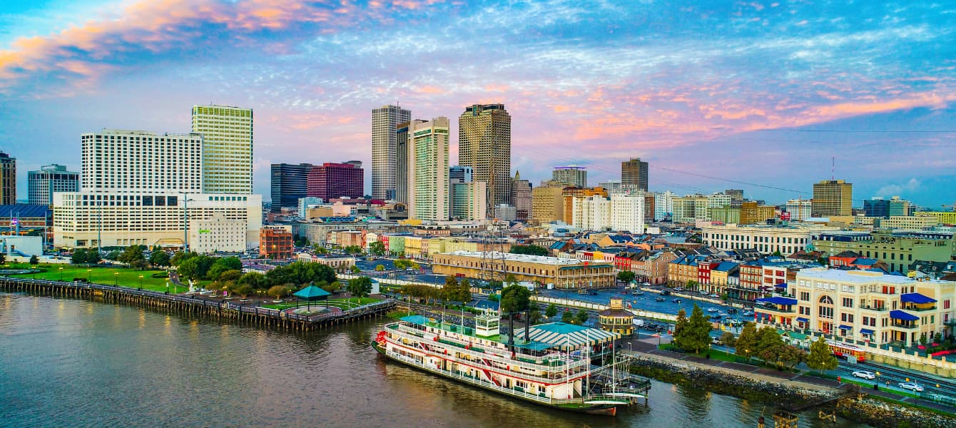 new orleans river skyline