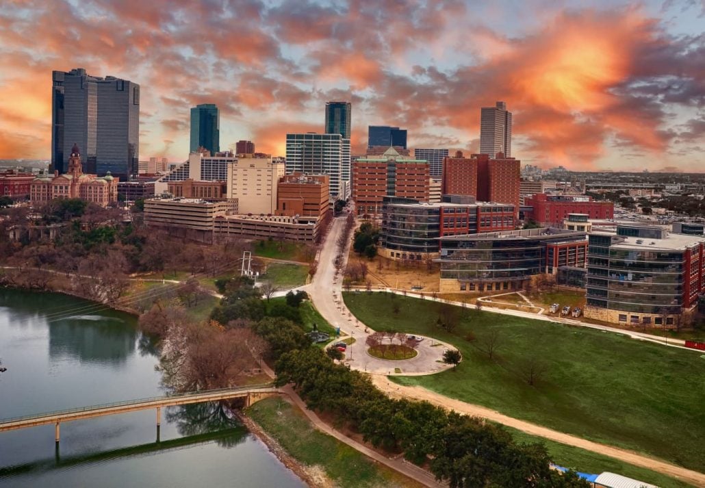 Skyline of Forth Worth, in Texas, at sunset.