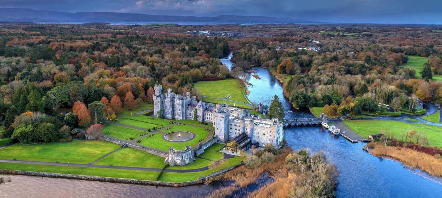 The 20 Most Spectacular Castles in