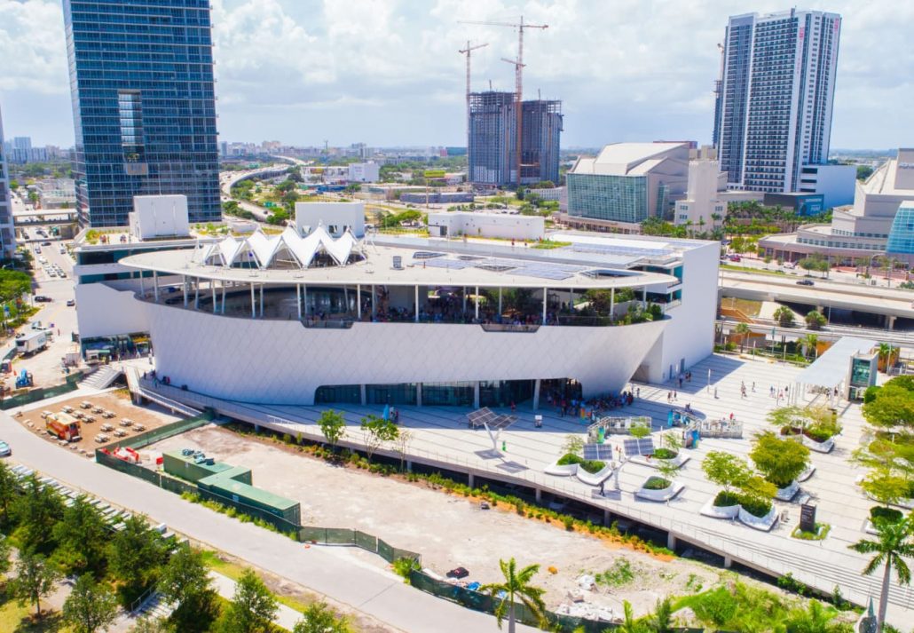 things-to-do-in-miami-phillip-and-patricia-frost-museum-of-science | CuddlyNest Travel Blog Phillip and Patricia Frost Museum of Science, Miami, Florida.