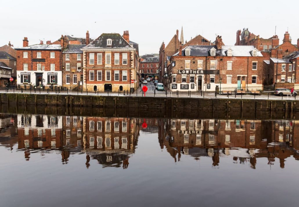 houses by the water in York 