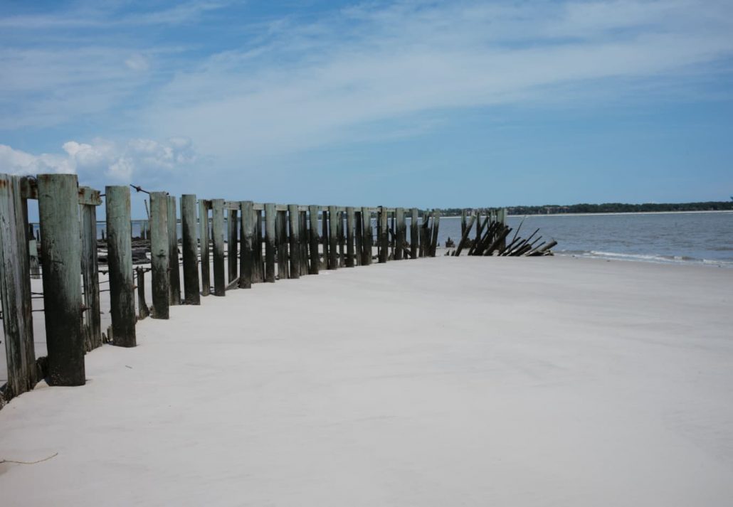 a long sandy beach on Daufuskie Island