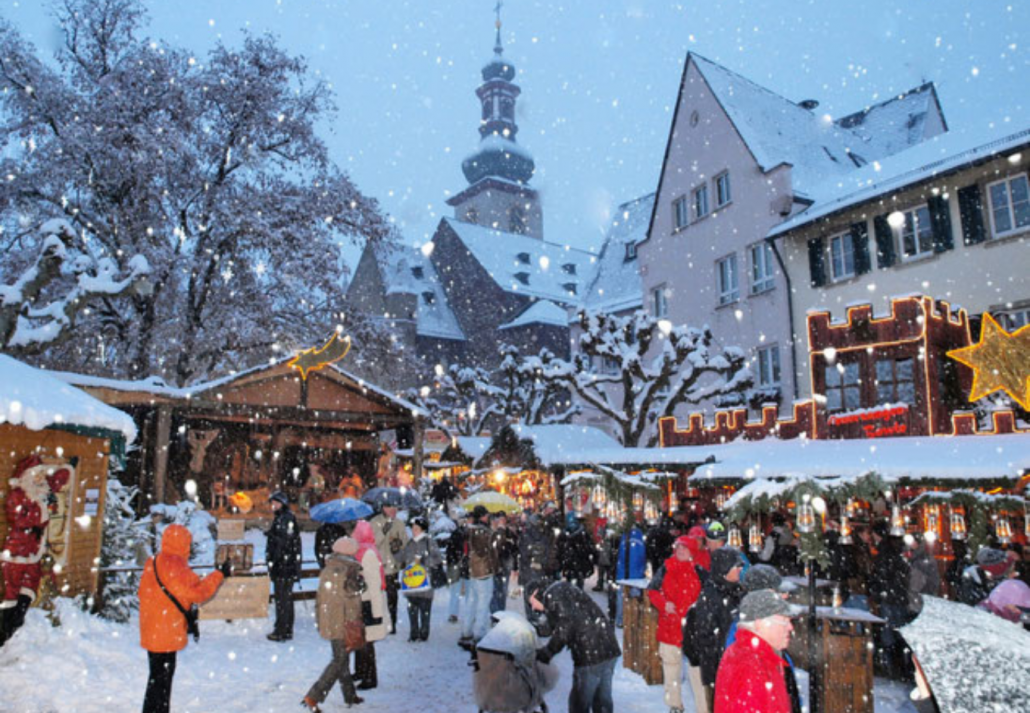 christmas markets rüdesheim - european best destinations | CuddlyNest Travel Blog rudesheim christmas market