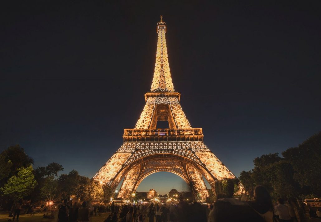 Extravagance de la Tour Eiffel