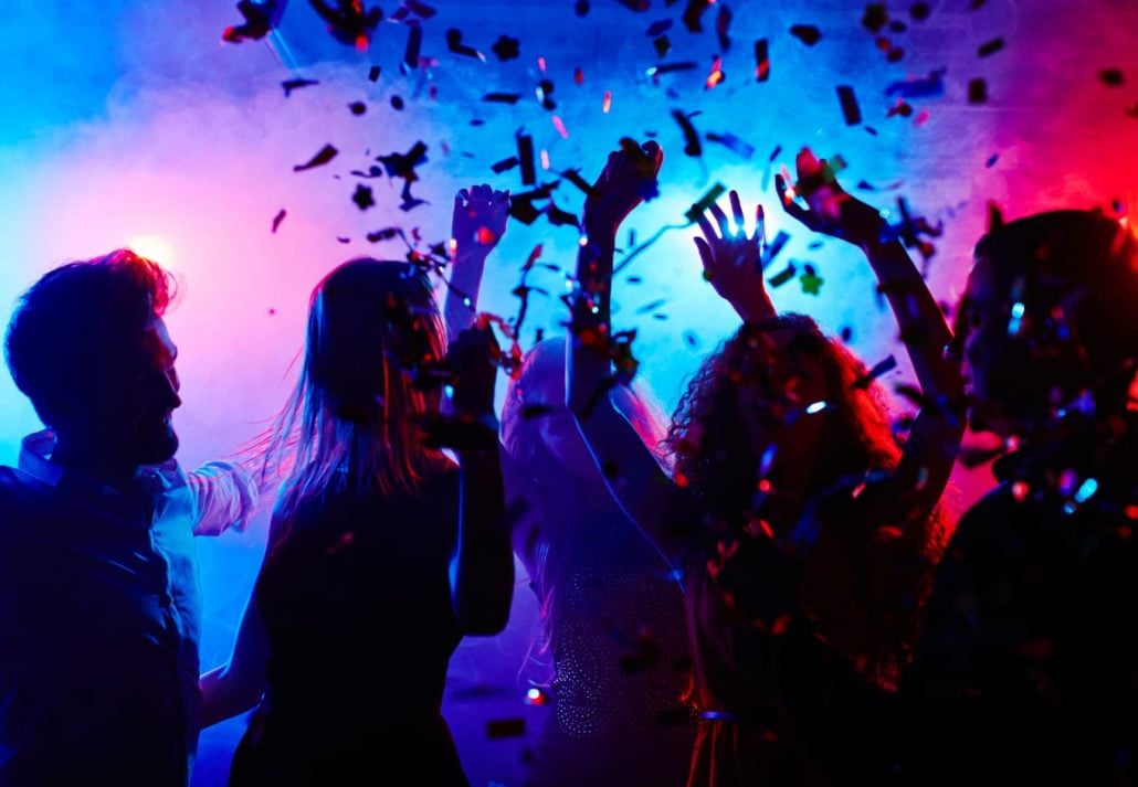 Hotels With Nightclubs In Dubai - No-Nonsense Guide