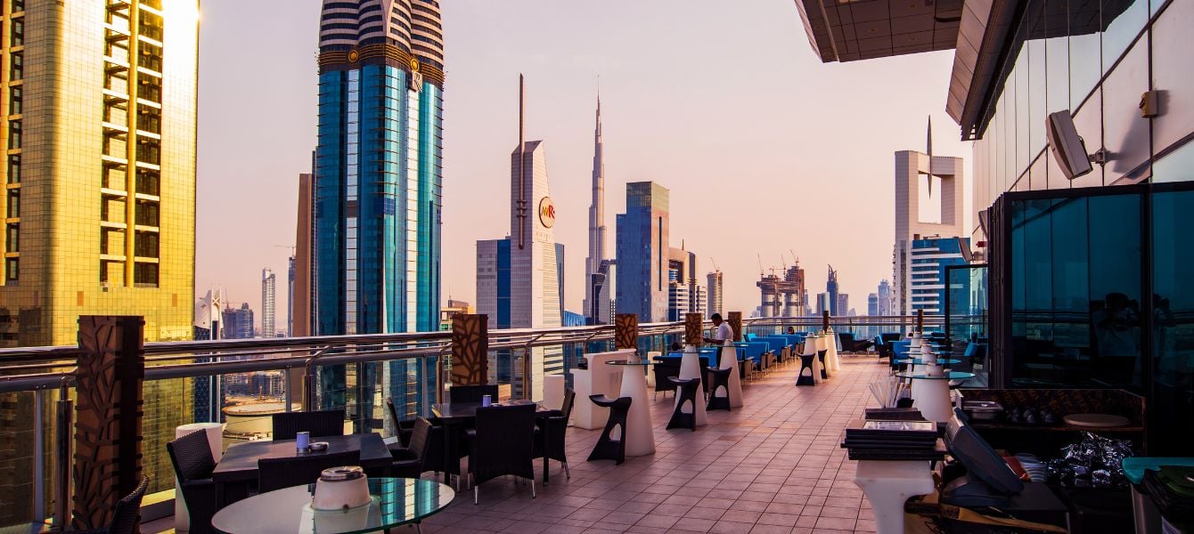 Hotels With Bars In Dubai