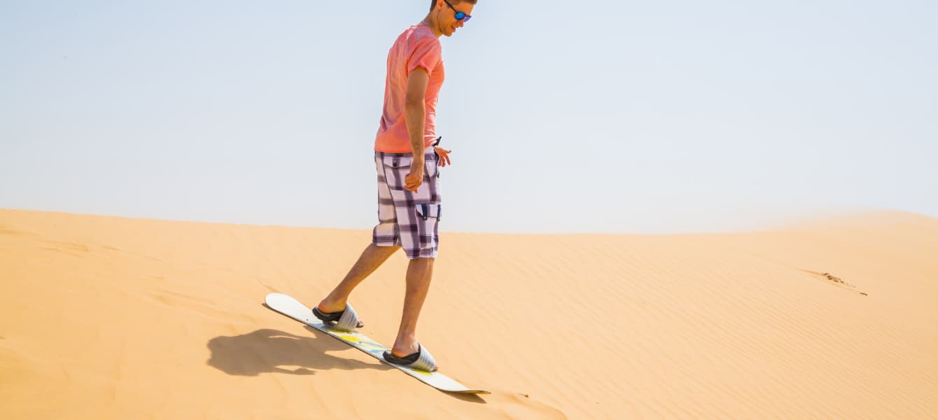 Sandboarding in Dubai- A Beginner’s Guide