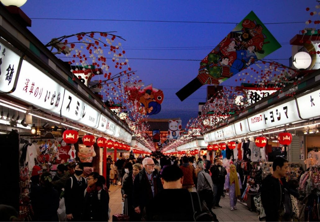 Nakamise Dori Street Near Senso-ji Temple Tokyo