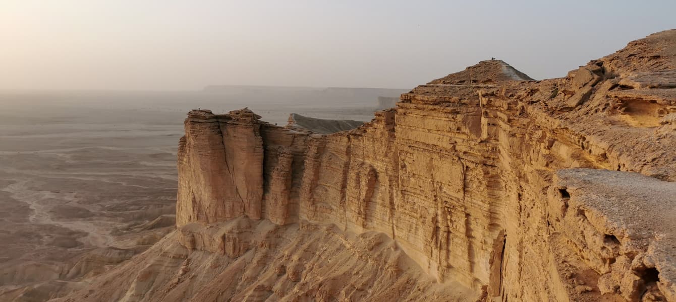 Exploring the Majestic Jebel Fihrayn: Riyadh’s Edge of the World