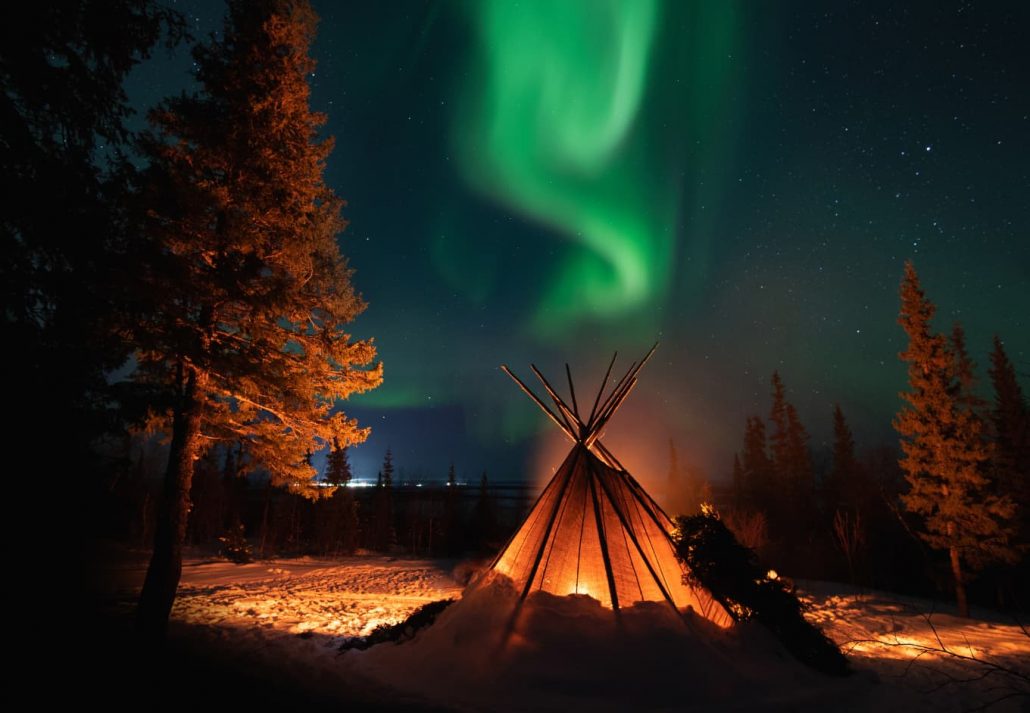 adventurous things to do - sleep under the Northern Lights