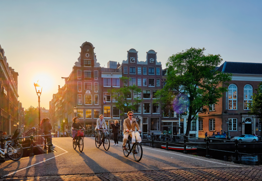 travel_experiences_under_100_cycling_amsterdam | CuddlyNest Travel Blog
