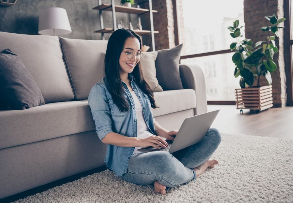 How To Travel The World Like A Professional Couch Surfer
