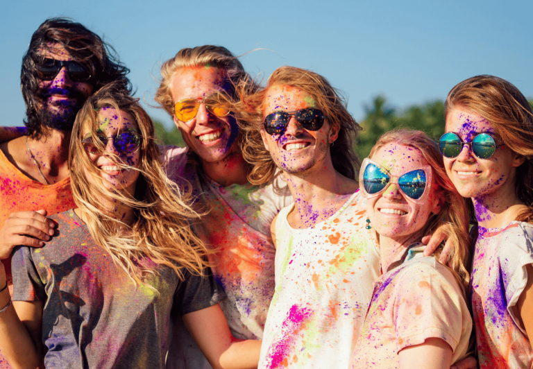 2025 holi date and time