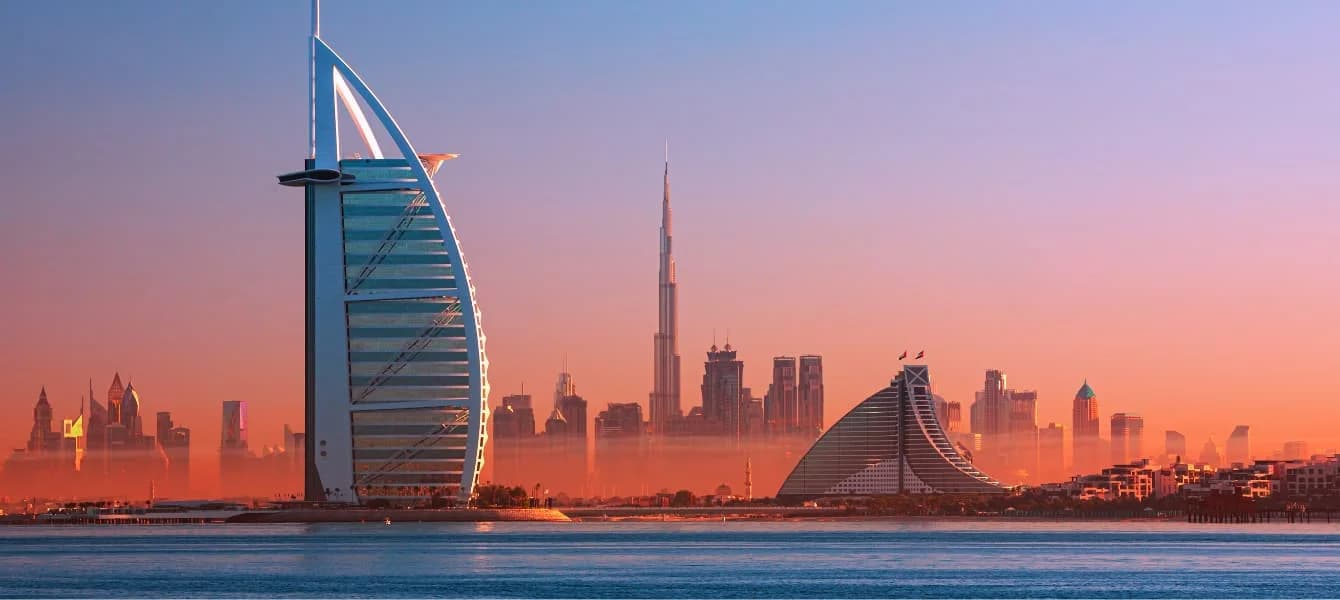 Seaside Escapades: The Best Hotels Near Jumeirah Beach