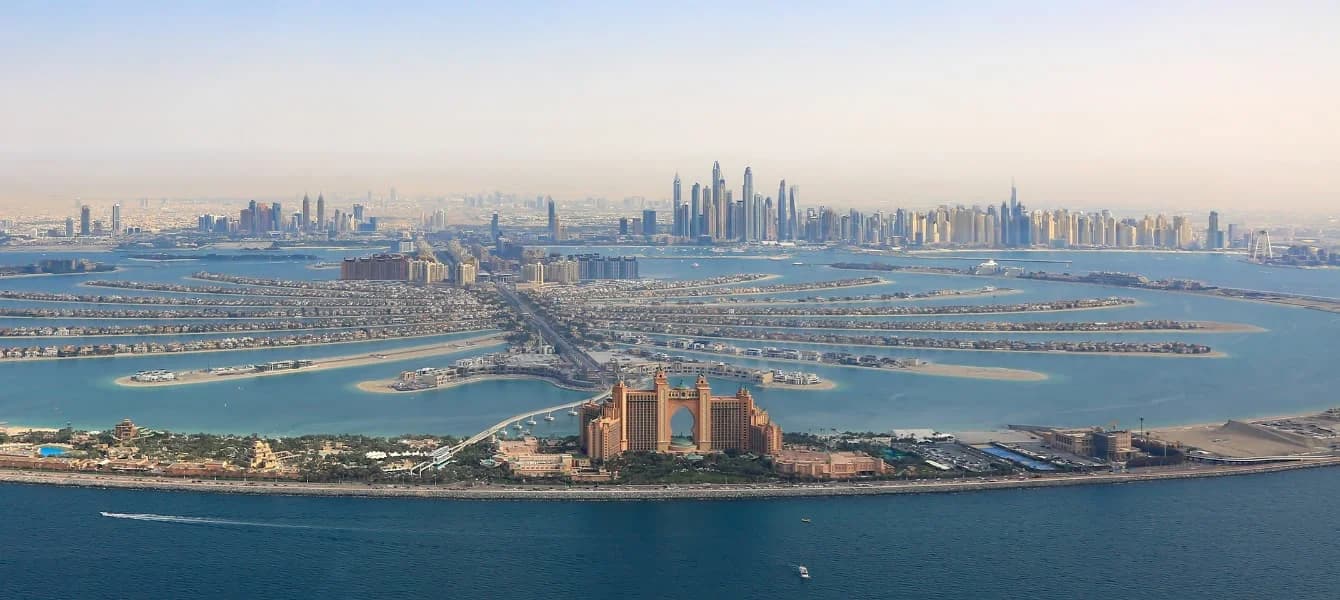 Find The Best Hotels Near Palm Jumeirah