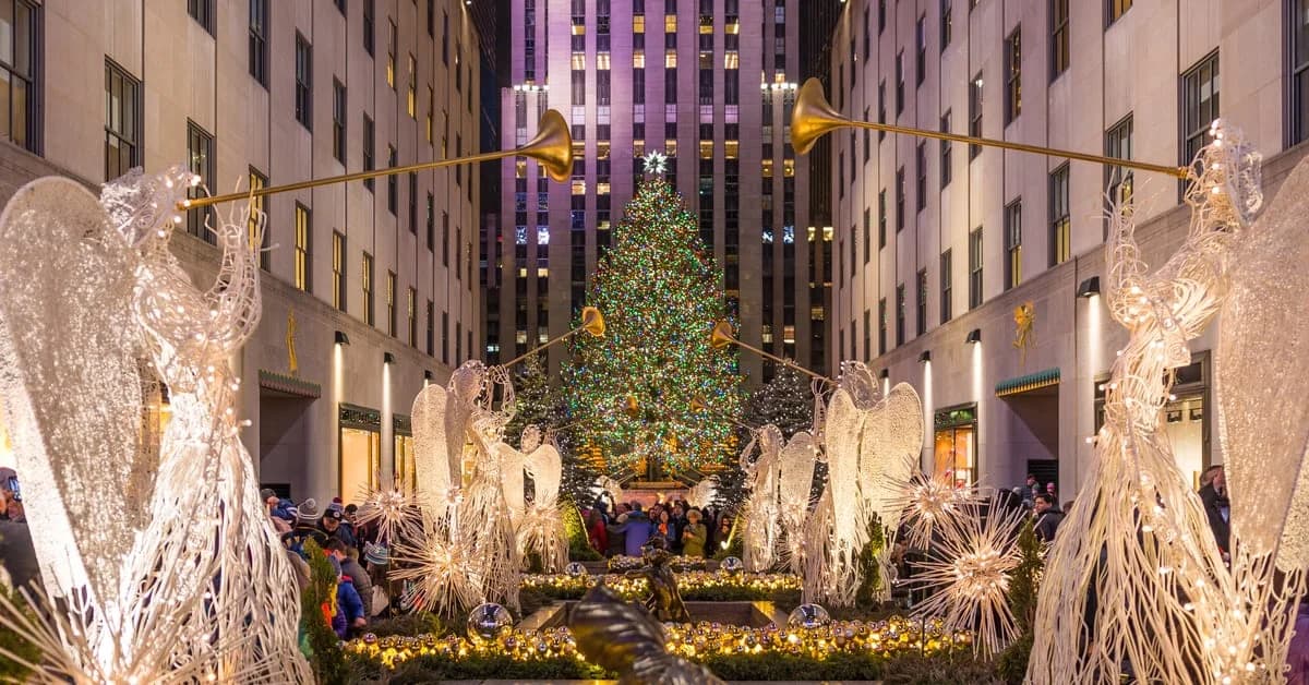 10 Best Christmas Vacations for Families in the U.S.